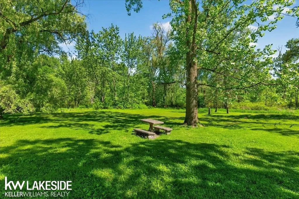 57890 North Avenue Ray Township MI 48096