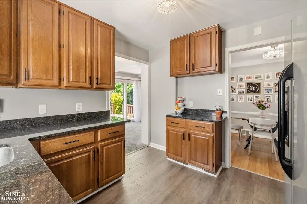 1229 Brys Drive Grosse Pointe Woods City MI 48236