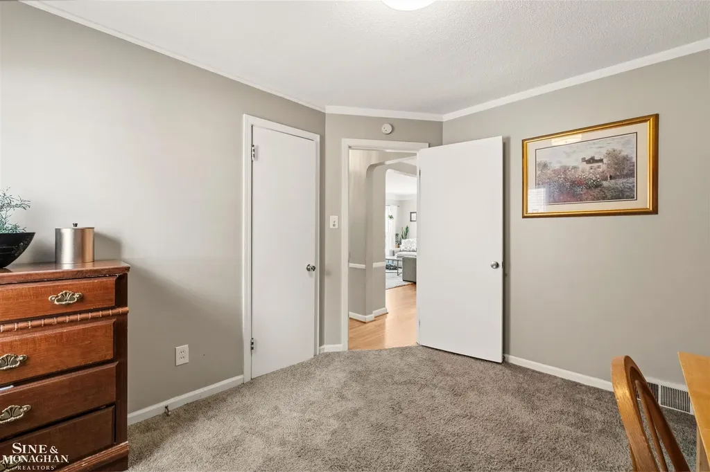 1229 Brys Drive Grosse Pointe Woods City MI 48236