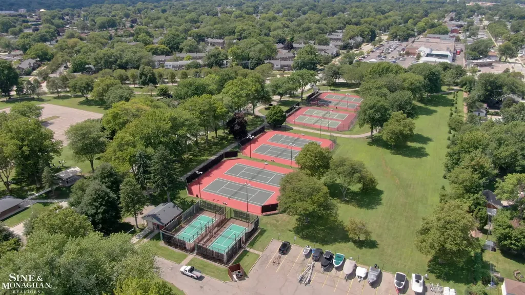 1229 Brys Drive Grosse Pointe Woods City MI 48236