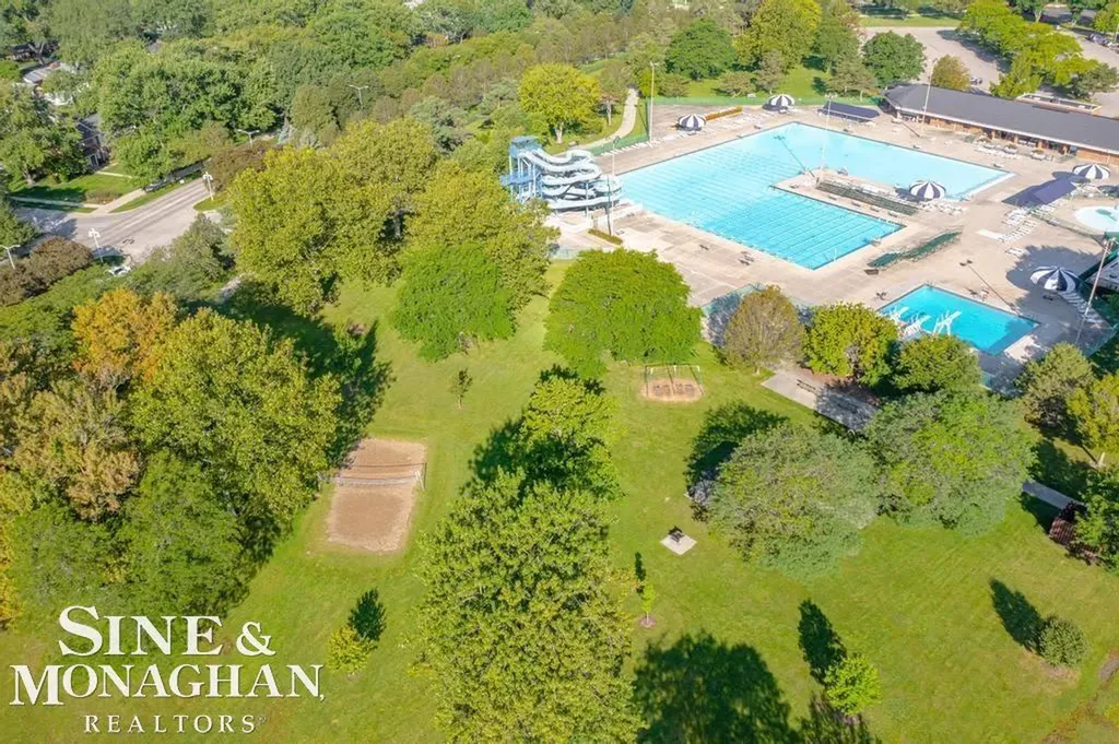 1229 Brys Drive Grosse Pointe Woods City MI 48236