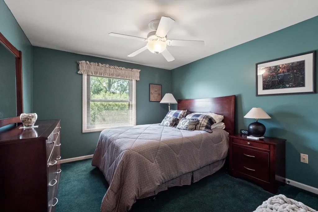 400 Lakes Edge Drive Oxford Charter Township MI 48371