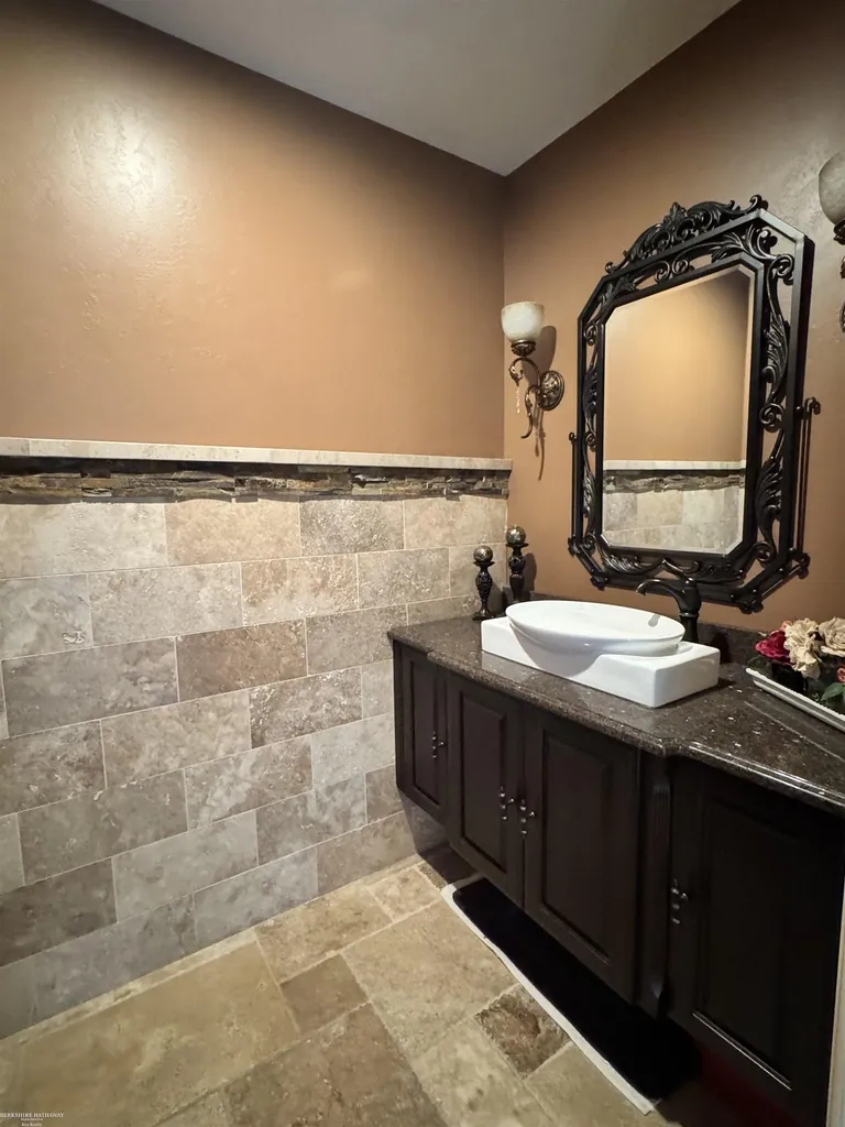 67729 Seven Lakes Court Washington Township MI 48095