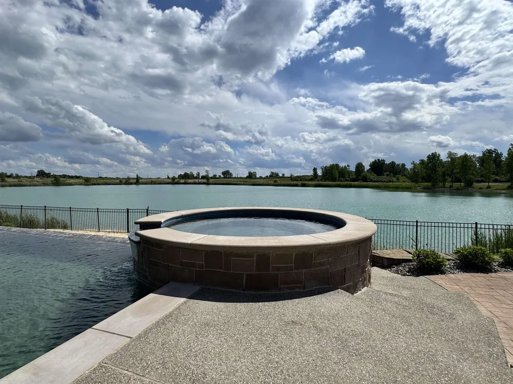 67729 Seven Lakes Court Washington Township MI 48095