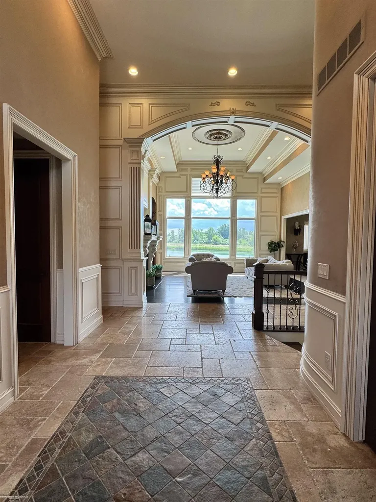 67729 Seven Lakes Court Washington Township MI 48095