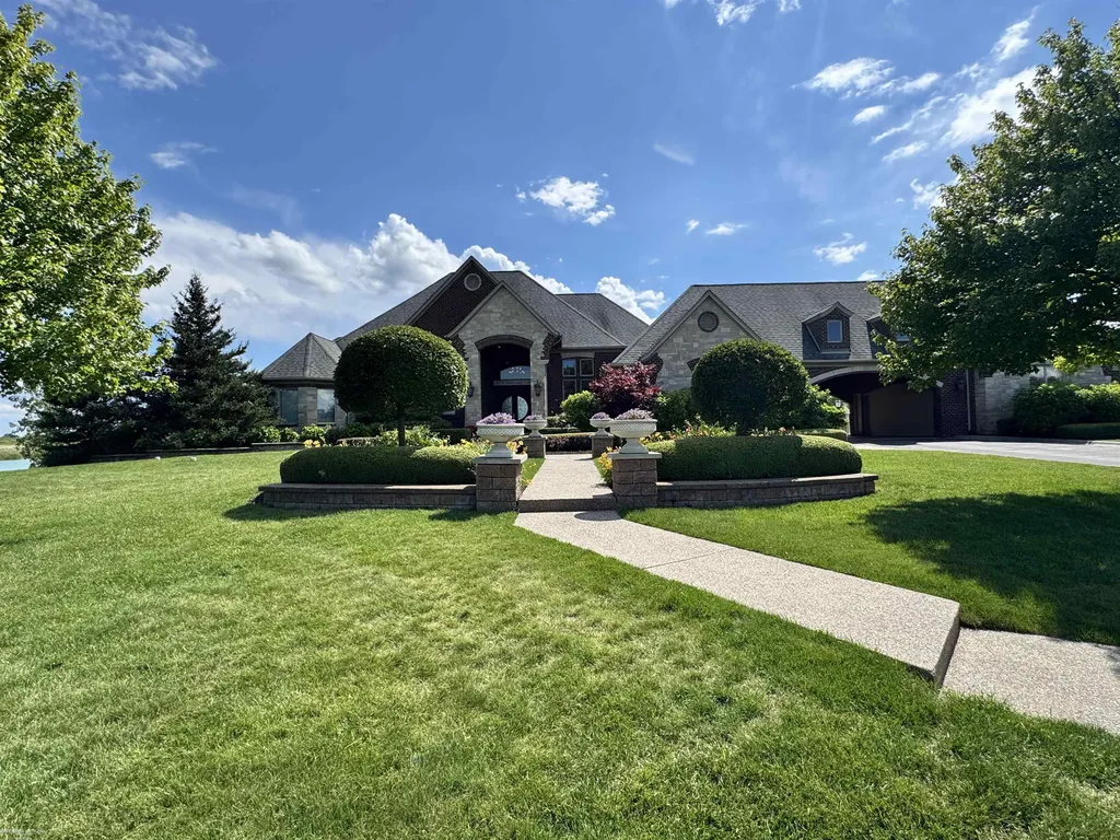 67729 Seven Lakes Court Washington Township MI 48095