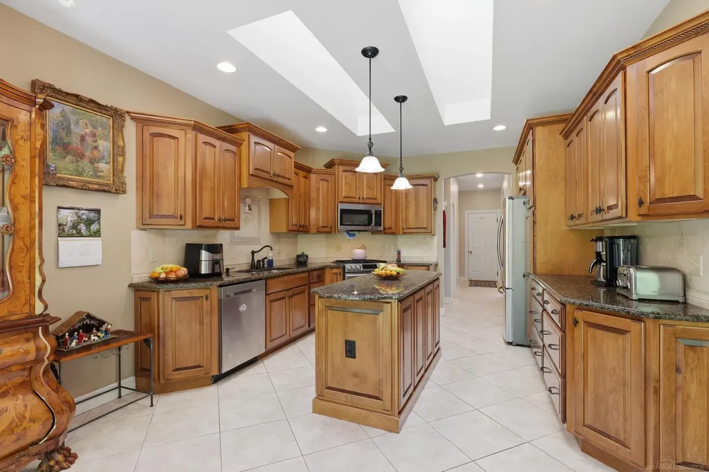 6241 Parliament Drive Washington Township MI 48095