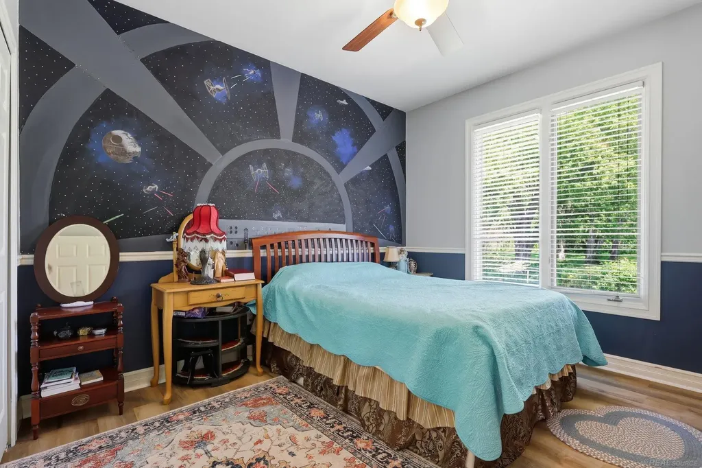 6241 Parliament Drive Washington Township MI 48095