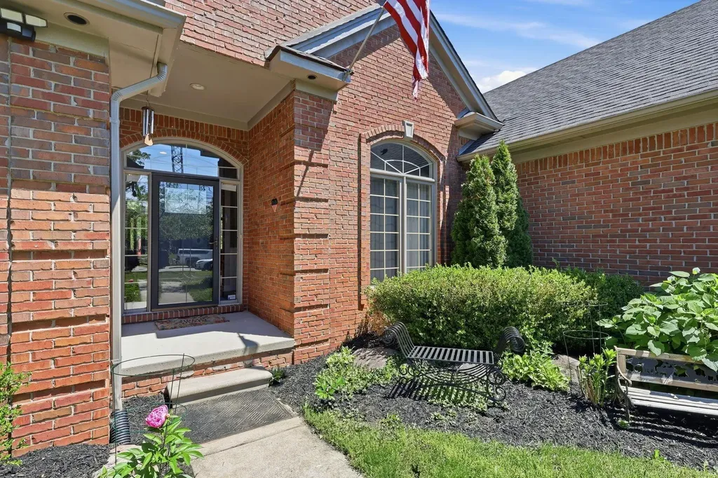 6241 Parliament Drive Washington Township MI 48095