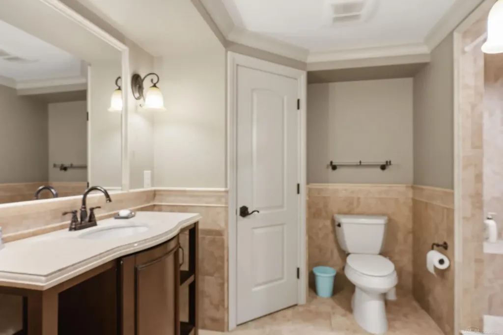 6241 Parliament Drive Washington Township MI 48095
