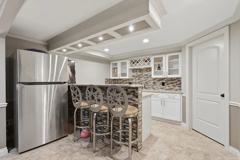 6241 Parliament Drive Washington Township MI 48095