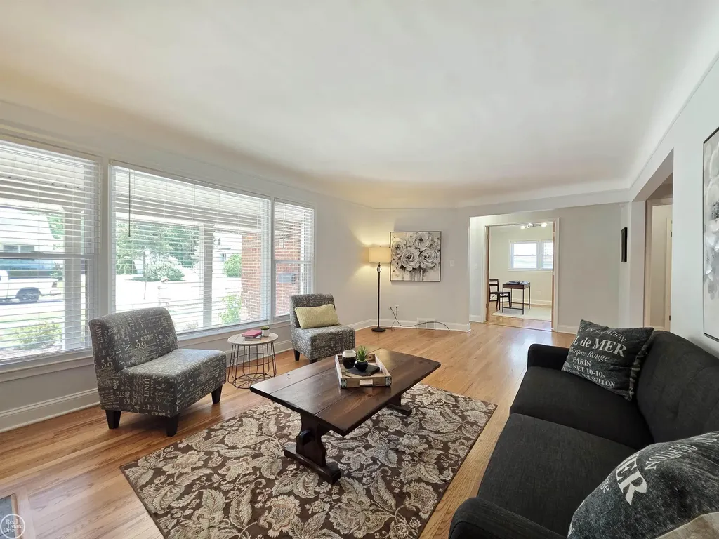 264 Phillips Avenue Clawson City MI 48017