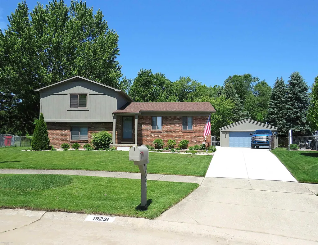 19231 Cooper Street Clinton Charter Township MI 48038