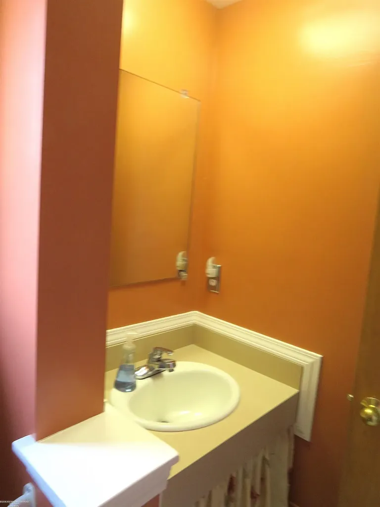 19231 Cooper Street Clinton Charter Township MI 48038