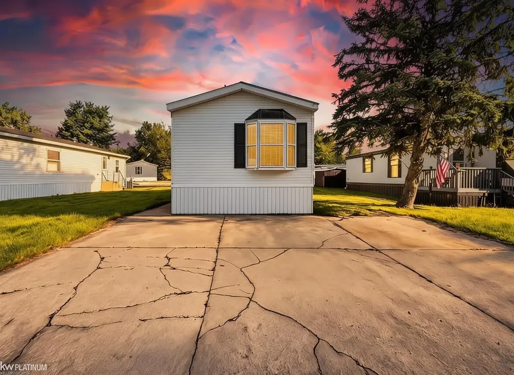 29767 Jamestown Drive Chesterfield Township MI 48051