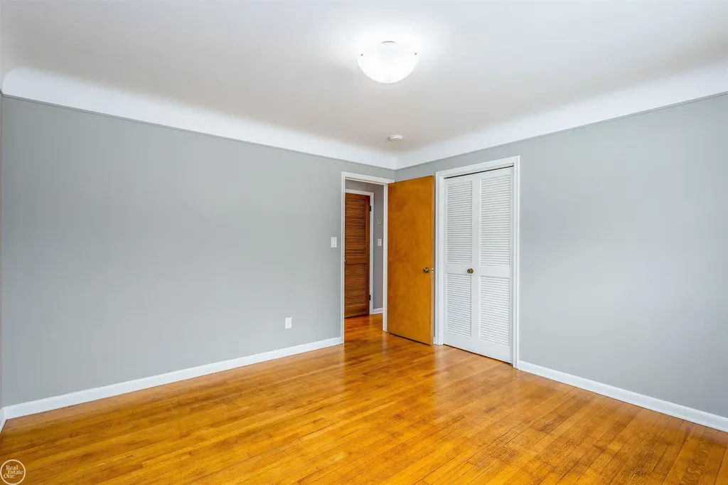 6026 Via Toscana Street Troy City MI 48085