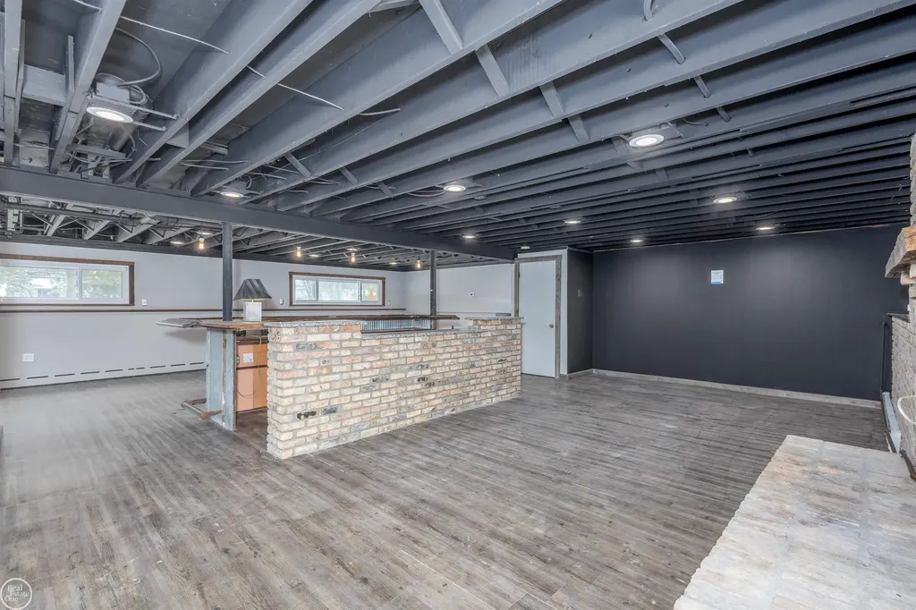 6026 Via Toscana Street Troy City MI 48085