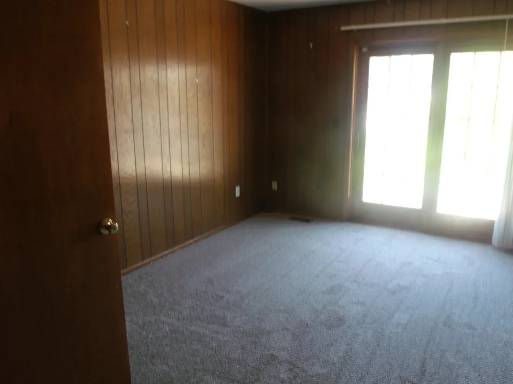 8467 Darlene Street Warren City MI 48093