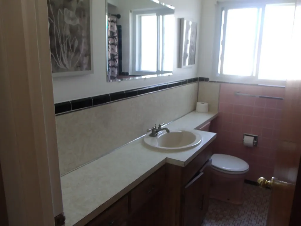 8467 Darlene Street Warren City MI 48093