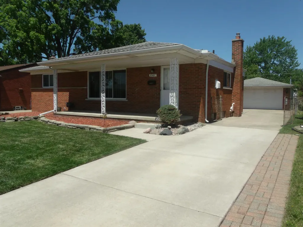 8467 Darlene Street Warren City MI 48093