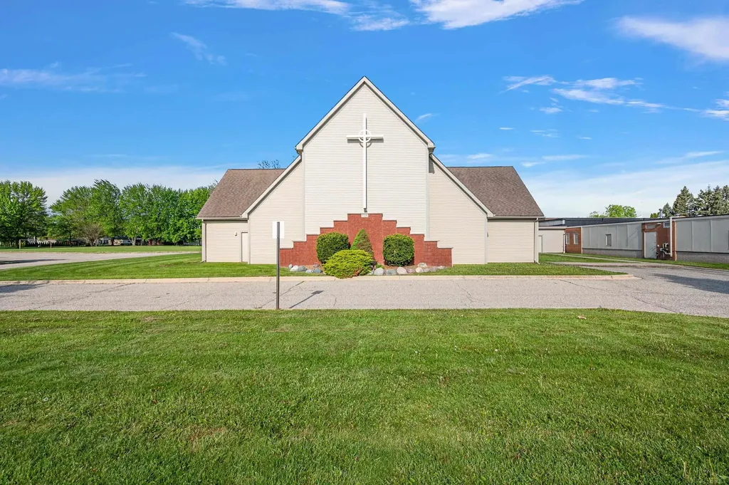42681 Hayes Road Sterling Heights City MI 48313
