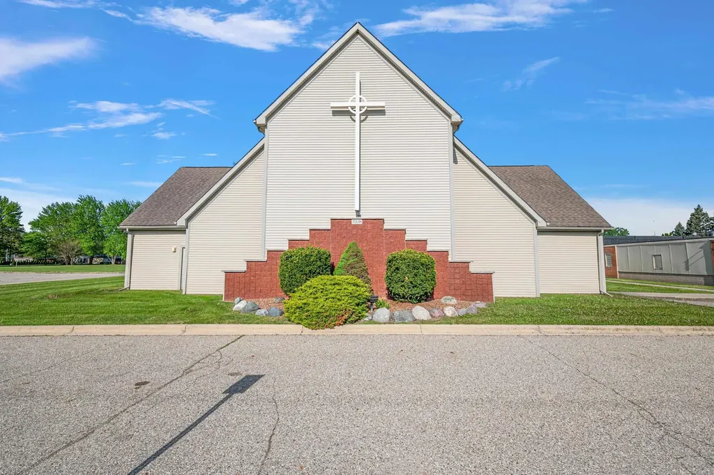 42681 Hayes Road Sterling Heights City MI 48313