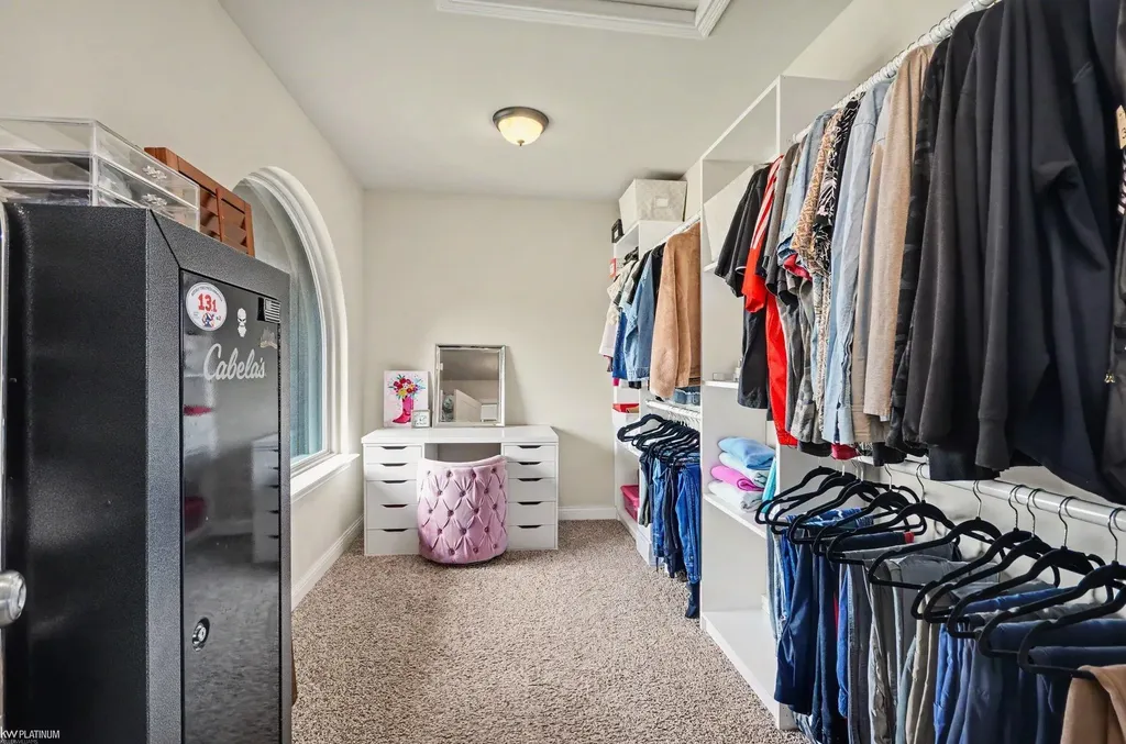 31078 Lions Pointe Drive Chesterfield Township MI 48047
