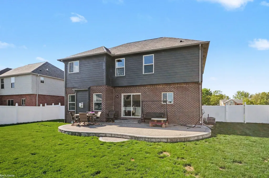31078 Lions Pointe Drive Chesterfield Township MI 48047