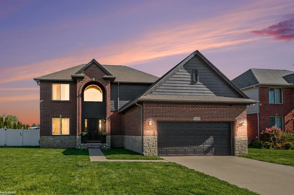31078 Lions Pointe Drive Chesterfield Township MI 48047