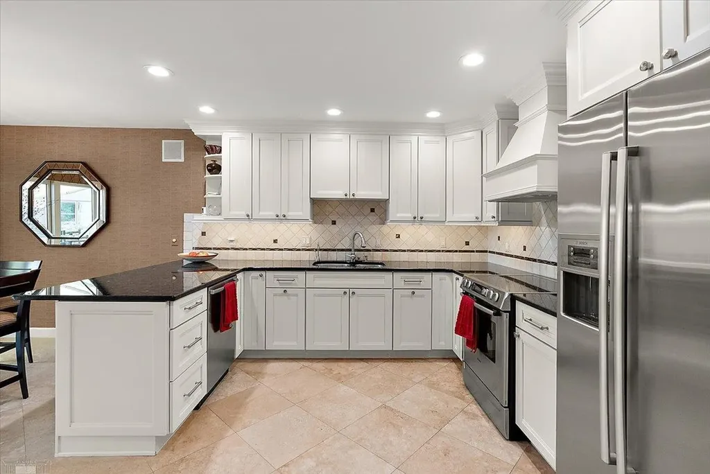 26151 Harbour Pointe Drive Harrison Charter Township MI 48045