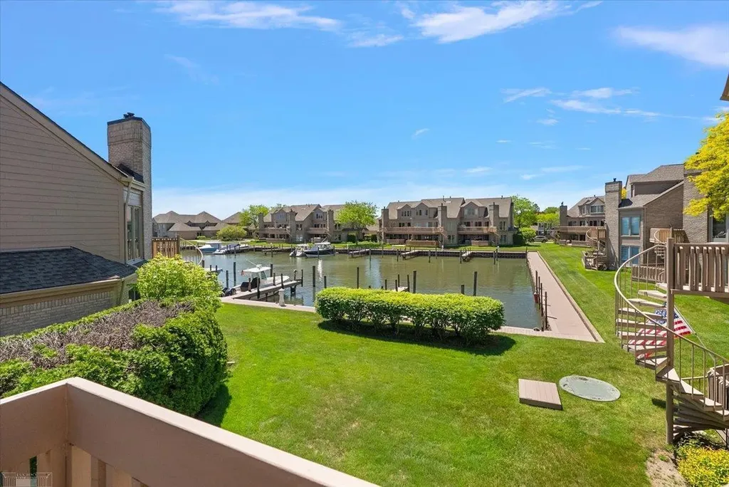 26151 Harbour Pointe Drive Harrison Charter Township MI 48045