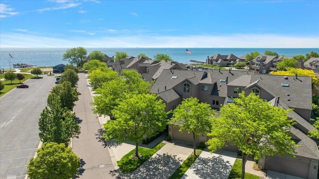 26151 Harbour Pointe Drive Harrison Charter Township MI 48045