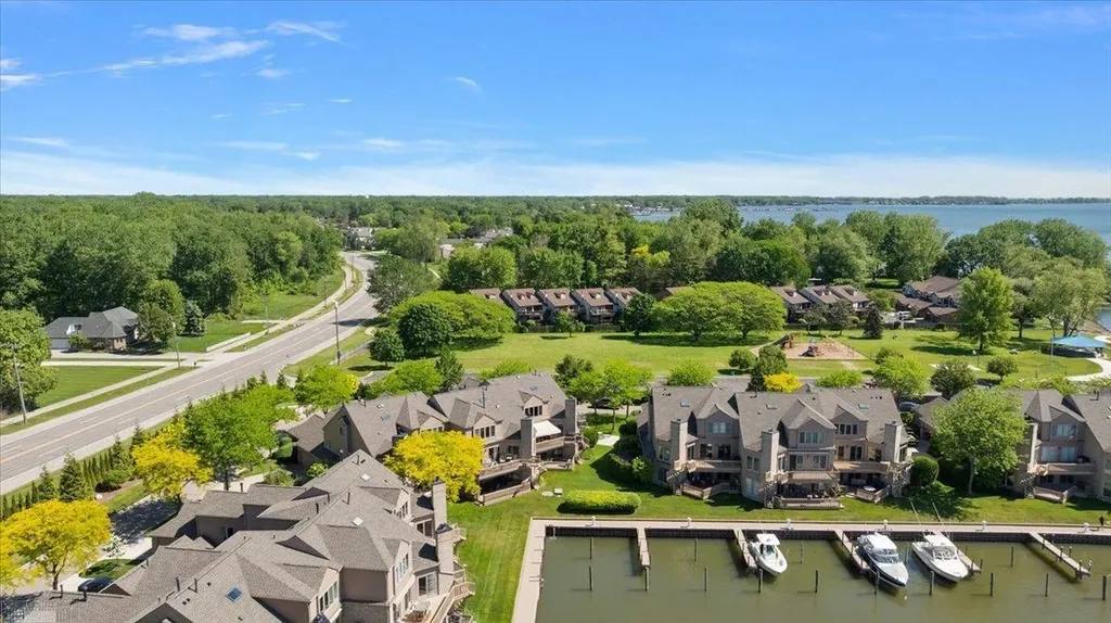 26151 Harbour Pointe Drive Harrison Charter Township MI 48045