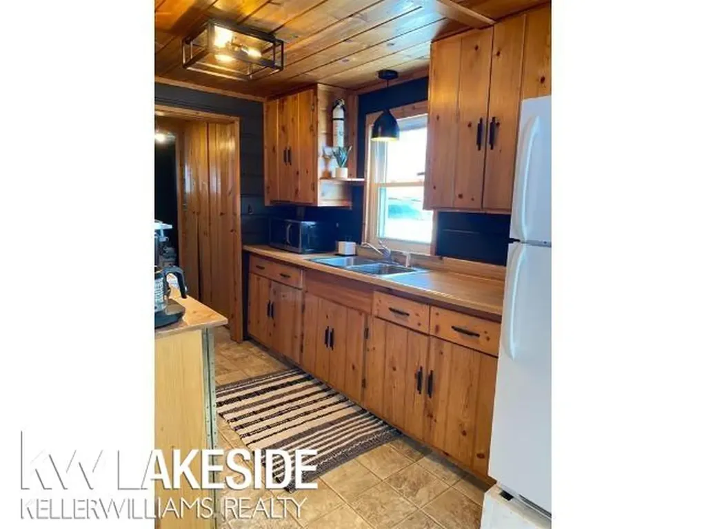 105 Wells Street Roscommon Township MI 48630