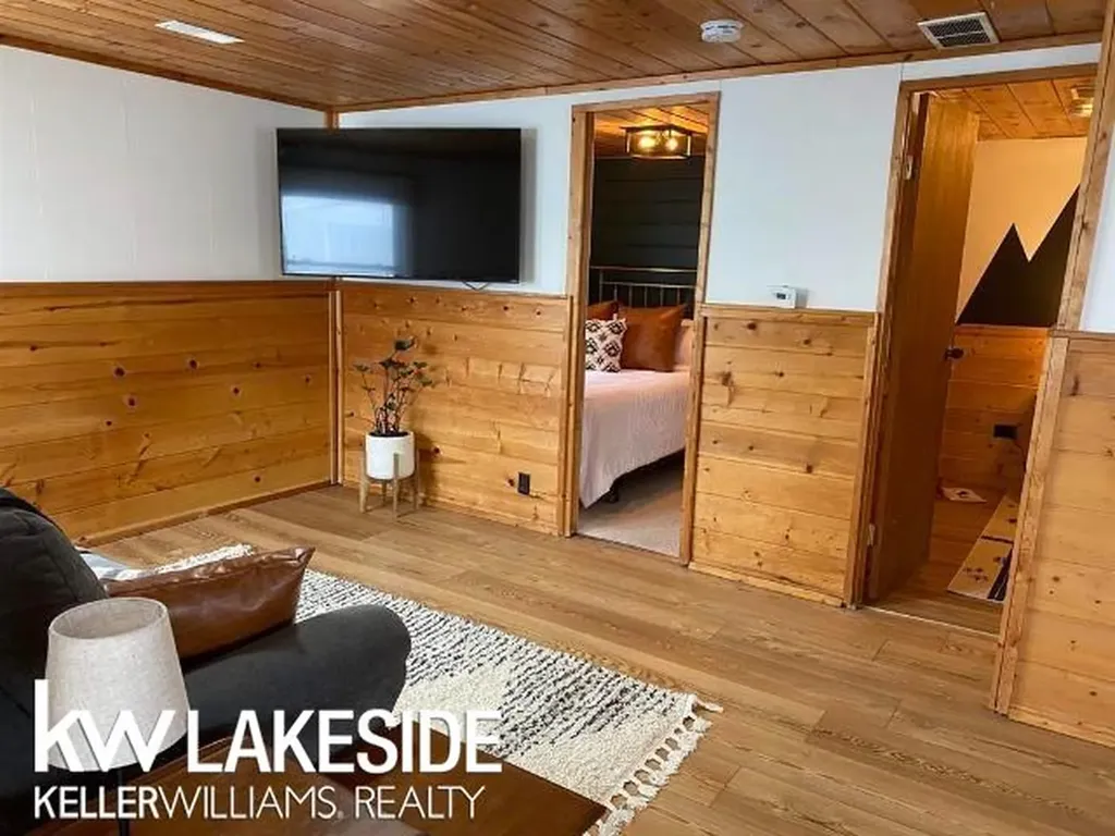 105 Wells Street Roscommon Township MI 48630