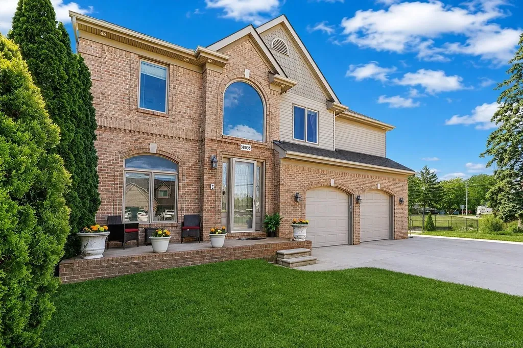 38035 Pointe Rosa Street Harrison Charter Township MI 48045