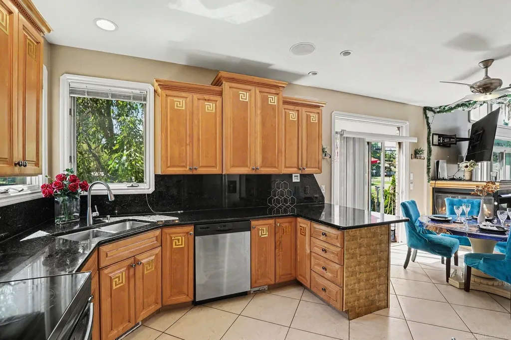 38035 Pointe Rosa Street Harrison Charter Township MI 48045