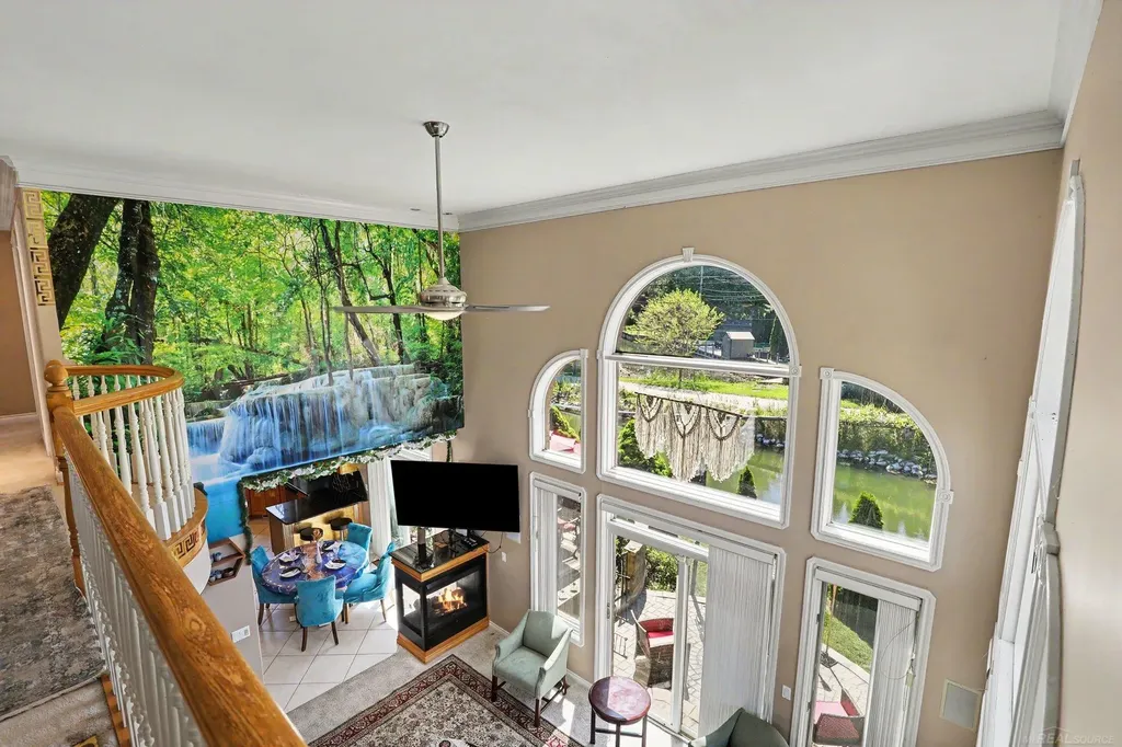 38035 Pointe Rosa Street Harrison Charter Township MI 48045
