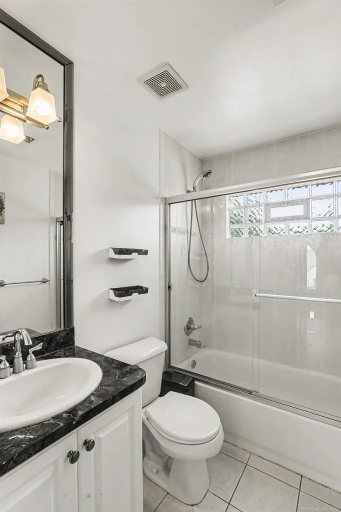 38035 Pointe Rosa Street Harrison Charter Township MI 48045