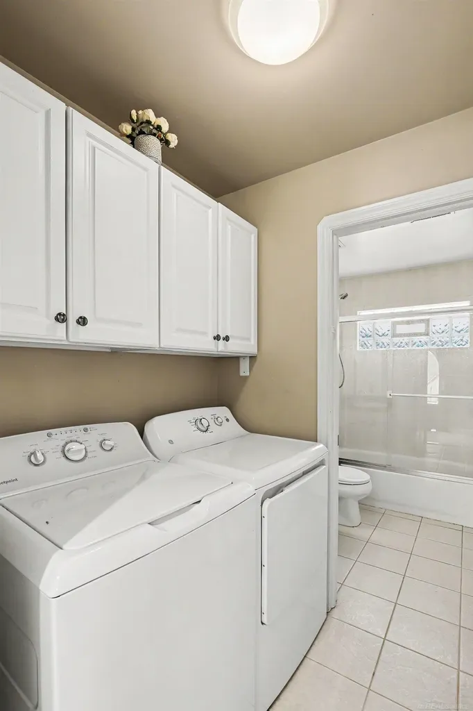 38035 Pointe Rosa Street Harrison Charter Township MI 48045