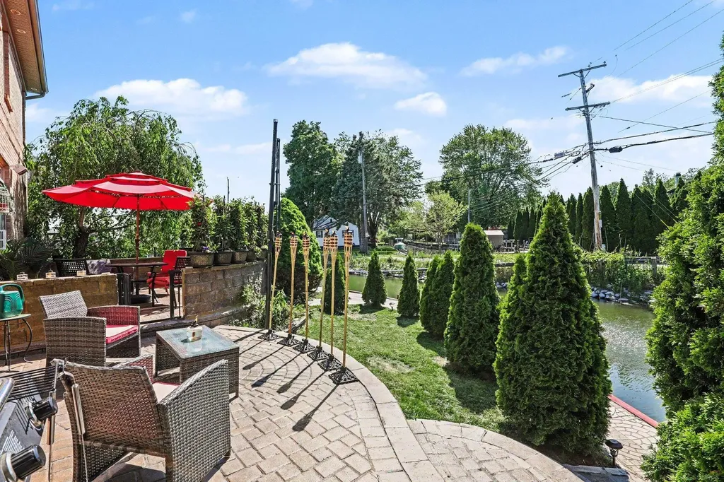 38035 Pointe Rosa Street Harrison Charter Township MI 48045