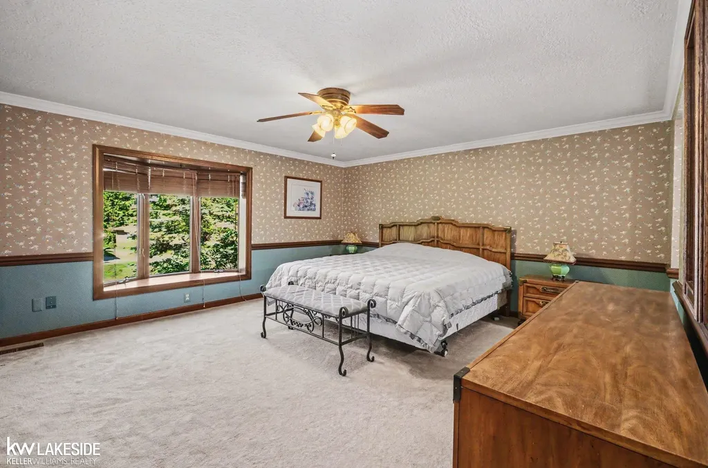 47744 Westlake Drive Shelby Charter Township MI 48315