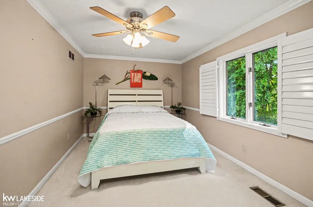 47744 Westlake Drive Shelby Charter Township MI 48315