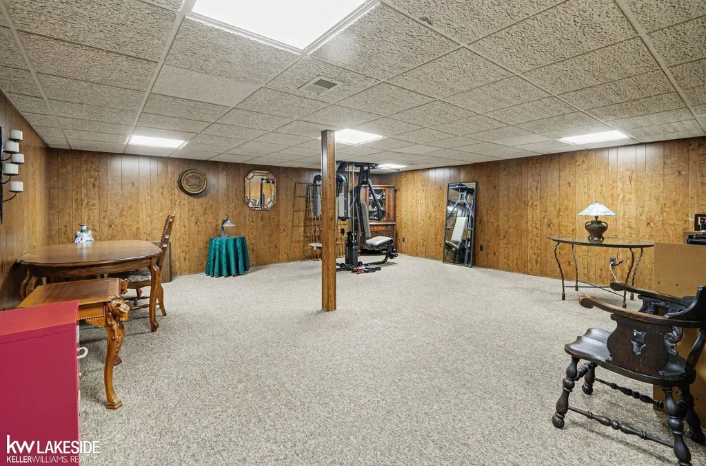 47744 Westlake Drive Shelby Charter Township MI 48315