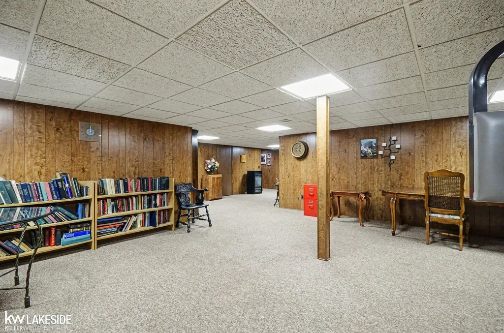 47744 Westlake Drive Shelby Charter Township MI 48315