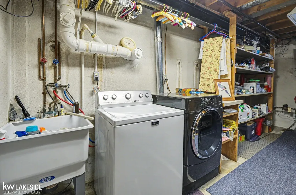 47744 Westlake Drive Shelby Charter Township MI 48315