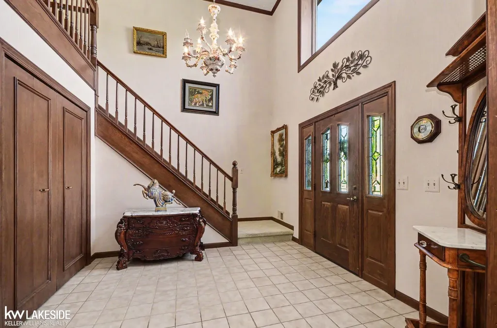 47744 Westlake Drive Shelby Charter Township MI 48315