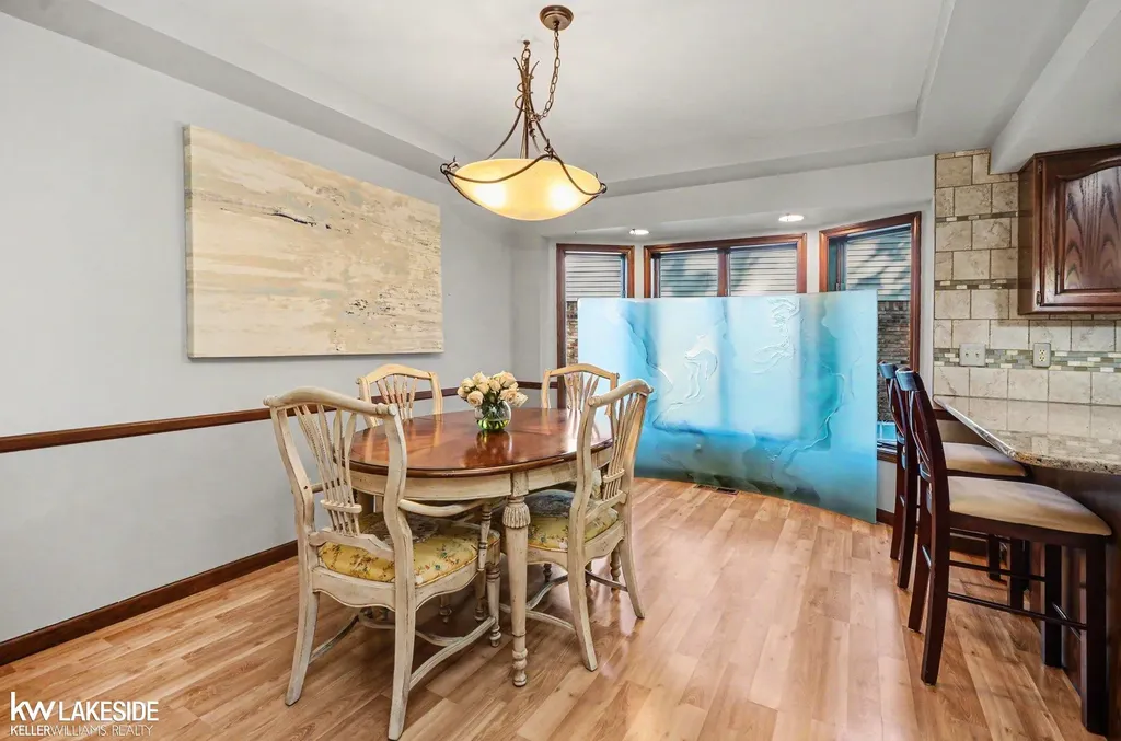 47744 Westlake Drive Shelby Charter Township MI 48315