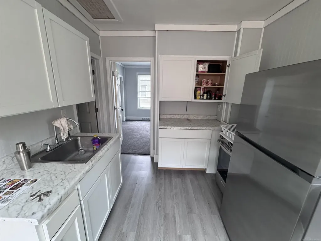 208 E Ridge Street Ironwood City MI 49938