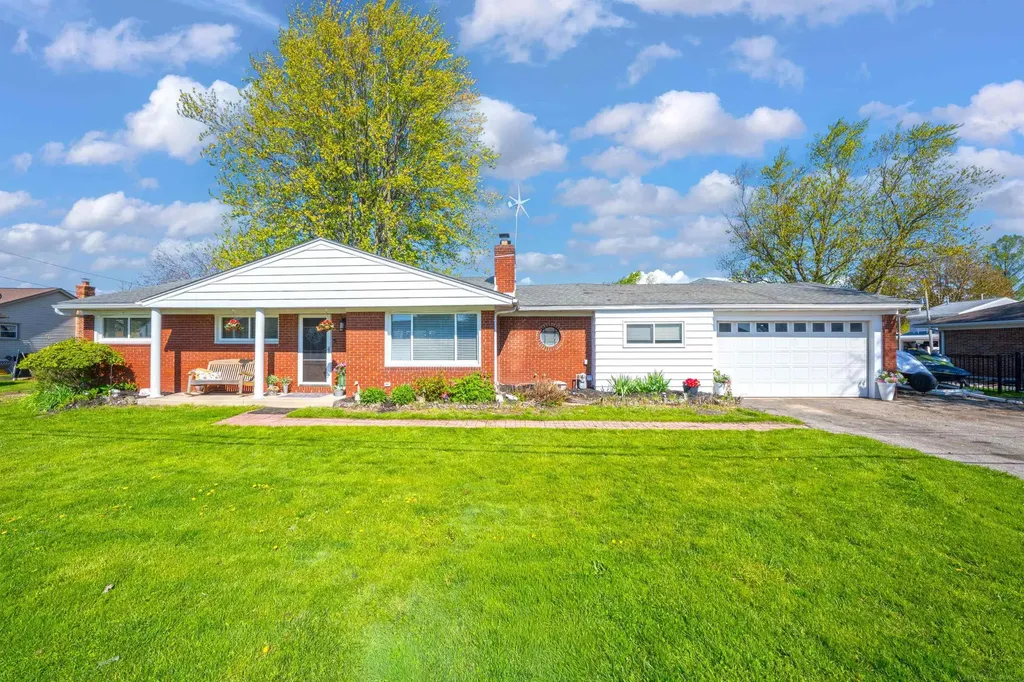 46891 Roselane Drive Chesterfield Township MI 48047